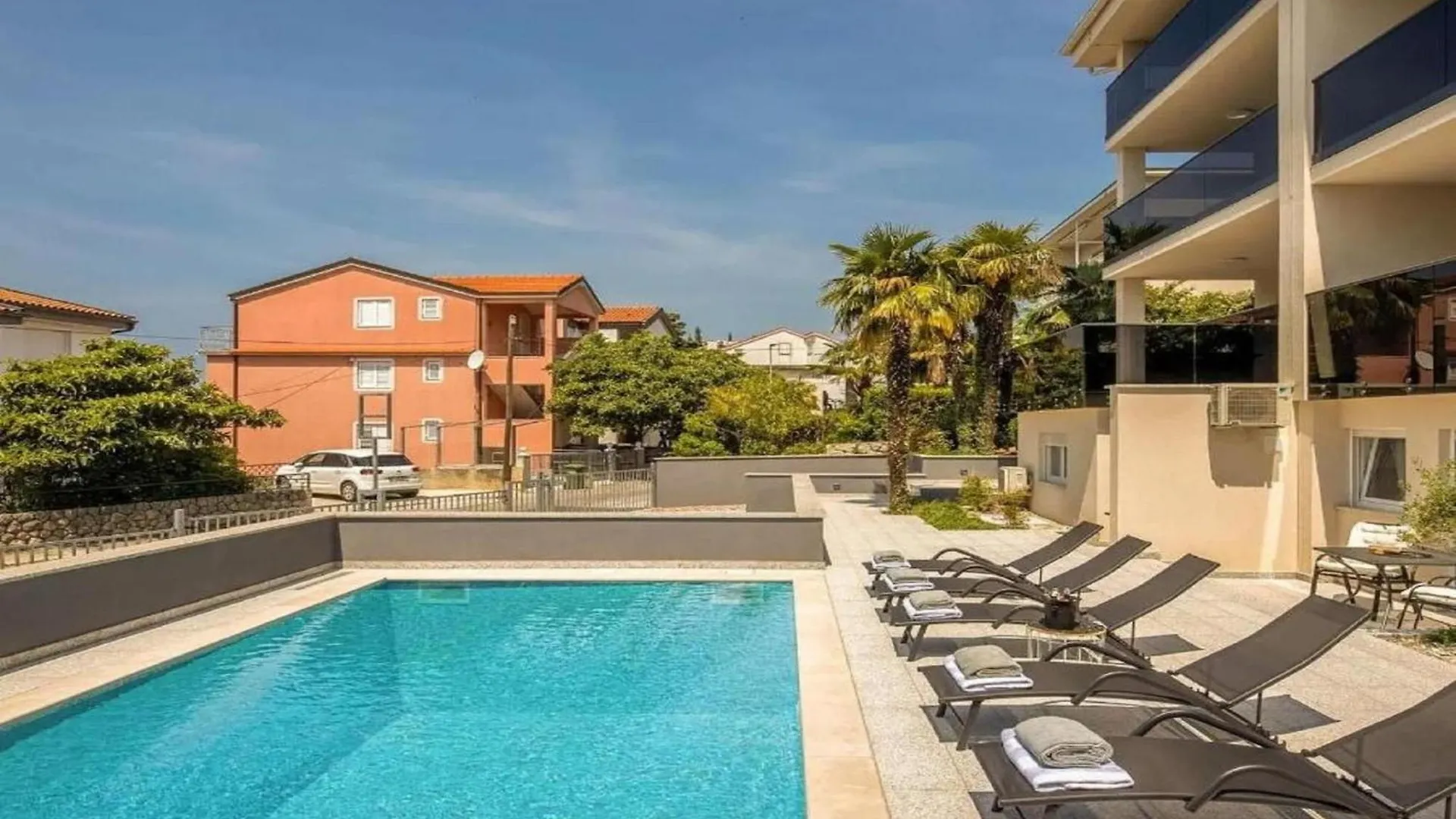 Modern Home With Balcony And Swimming Pool Crikvenica