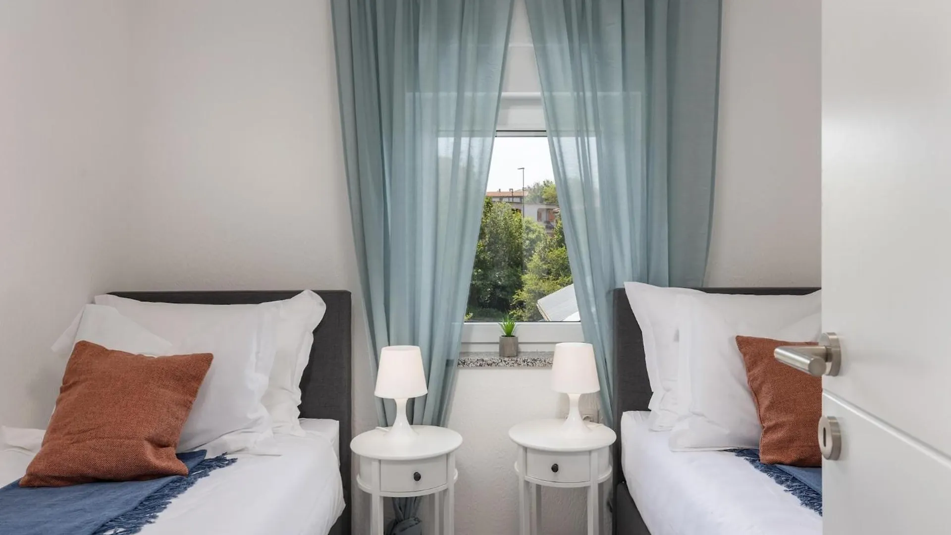 Apartment Modern Home With Balcony And Swimming Pool Crikvenica